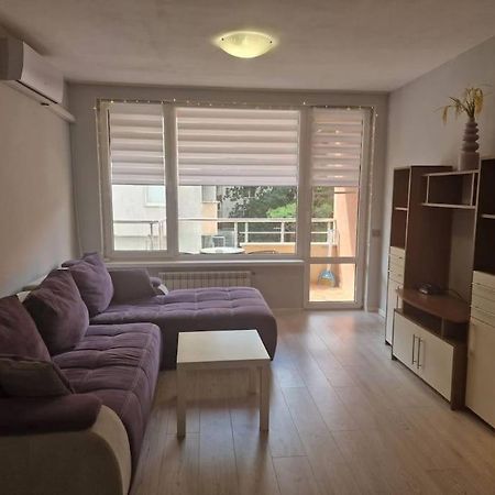 Cozy Central Apartment In Outskirts Of Old Szófia Kültér fotó